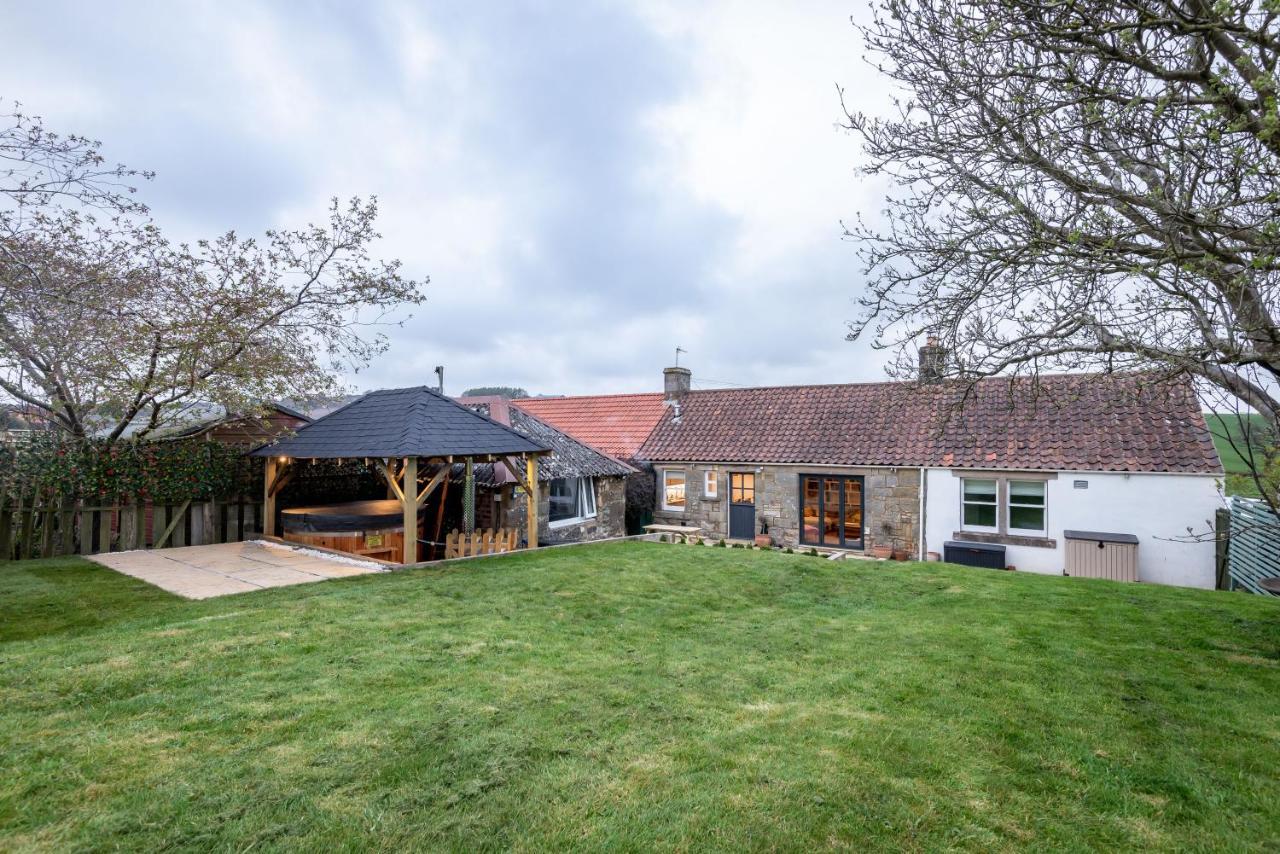 East Cottage * Wood Burning Hot Tub * Garden St Andrews Eksteriør bilde
